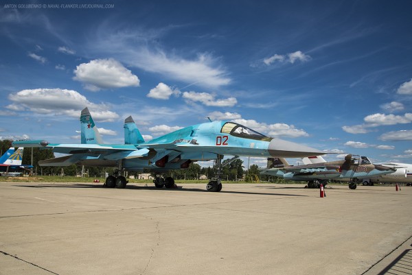 Самолёт Су-34 в Кубинке на выставке Армия 2015