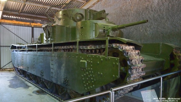 Фотографии Советский тяжёлый танк Т-35 в Кубинке