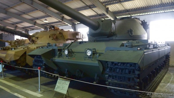 Тяжелый танк «Conqueror»