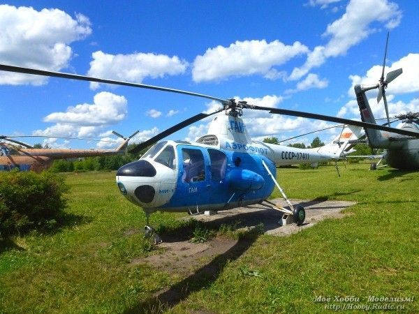 Вертолёт Ми-1 в Авиамузее в Ульяновске