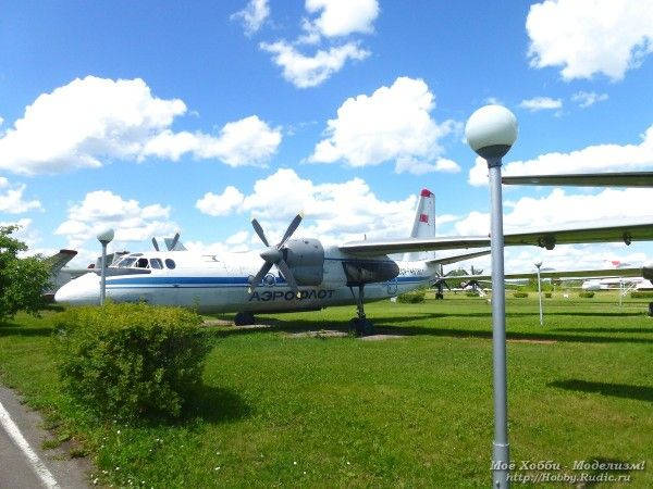 Самолёт Ан-24 в авиамузее Ульяновска.